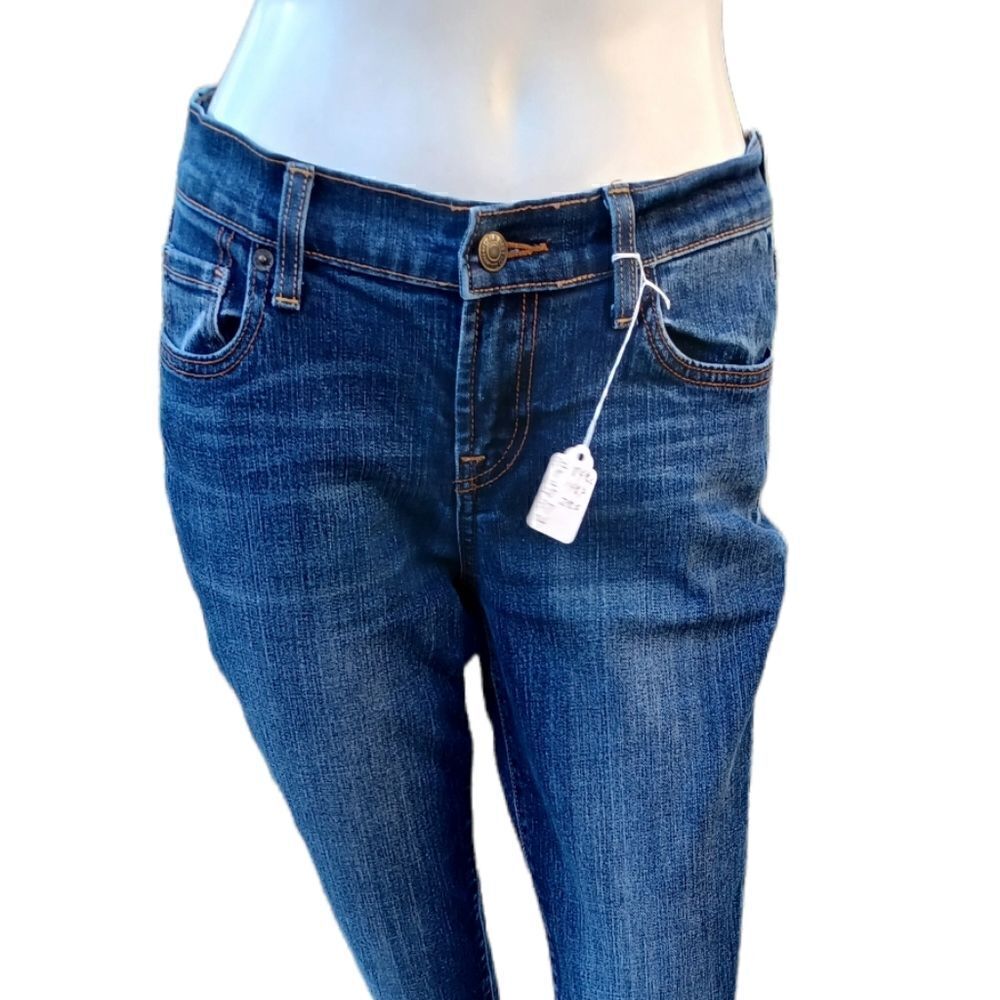 43019..Old Navy Sweetheart Jeans Size 2 Short,W26" 27"Inseam 8"Rise